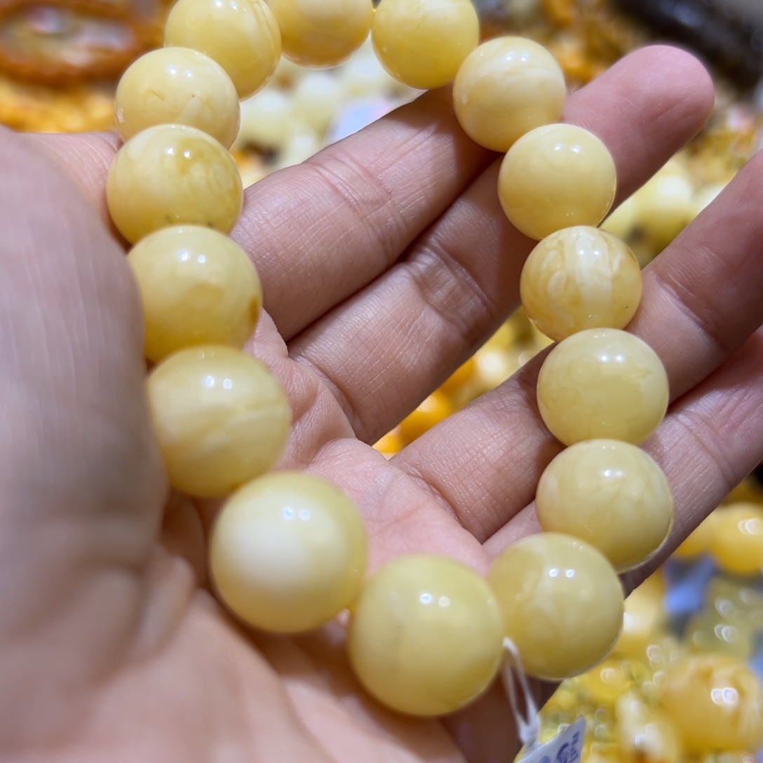 琥珀珠宝奇石未镶嵌