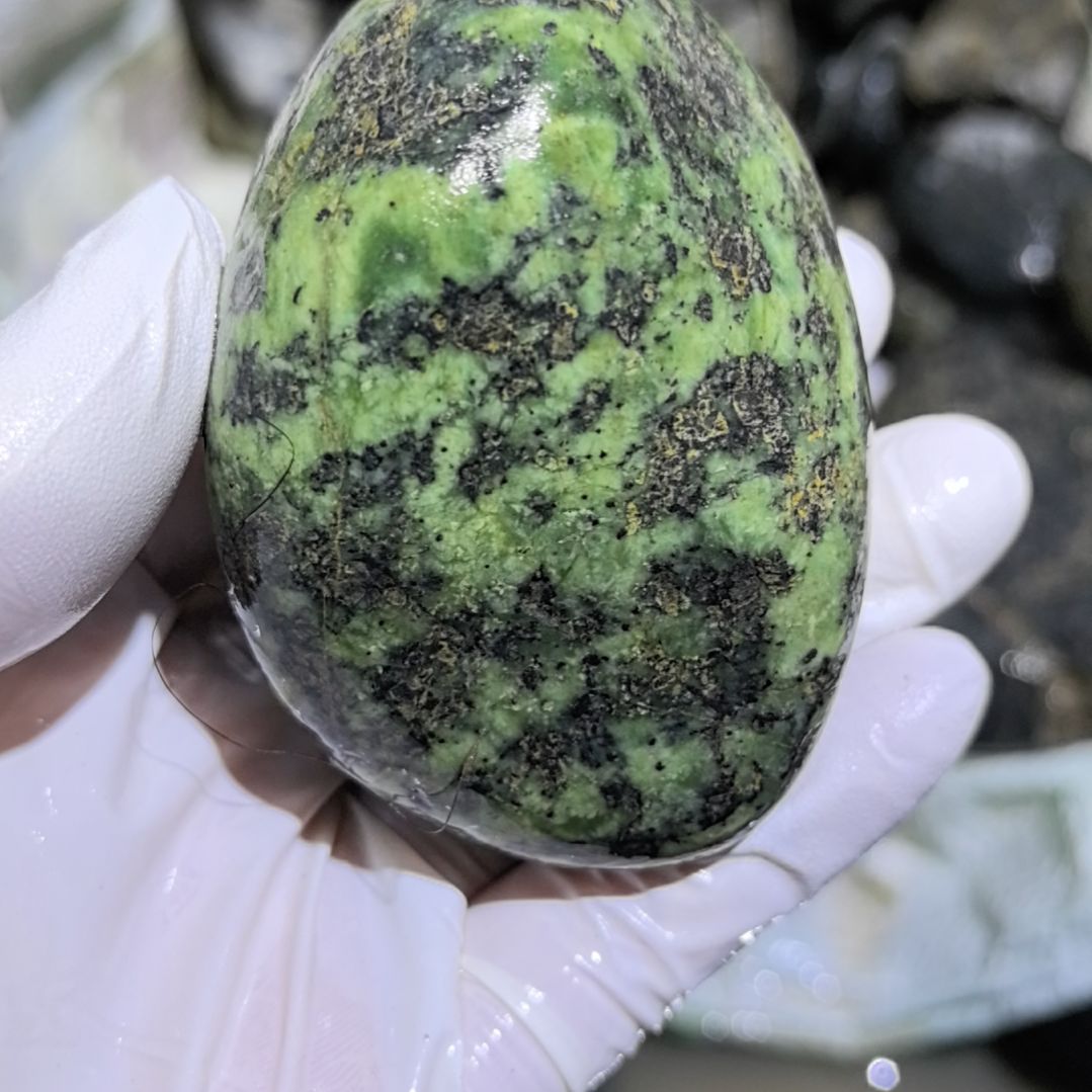 玉***音藏玉药王石原石一个