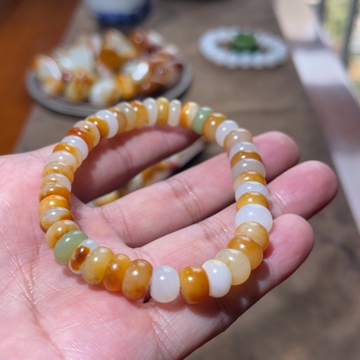 平***途和田玉未镶嵌手镯