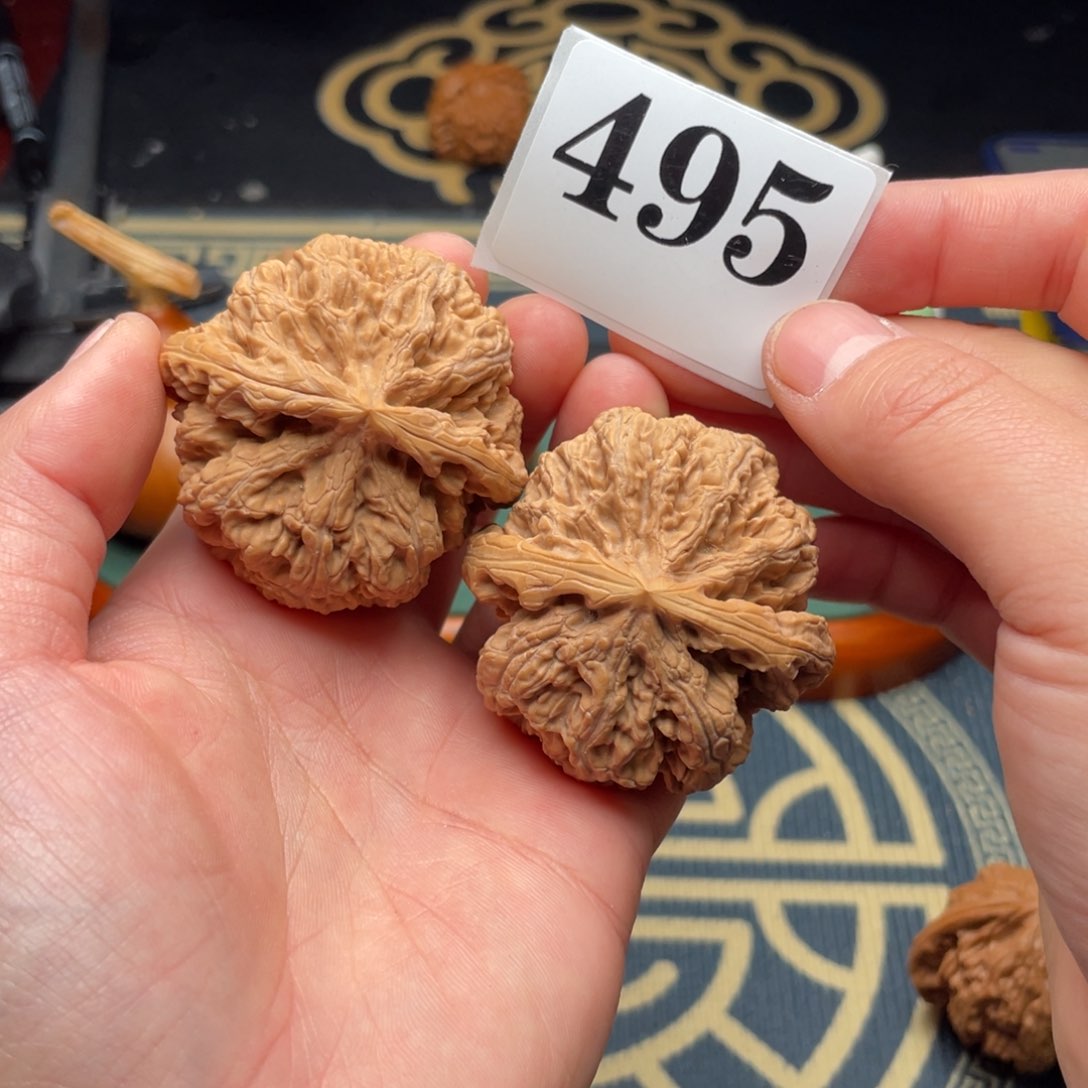 桃核把件47粗筋495号……