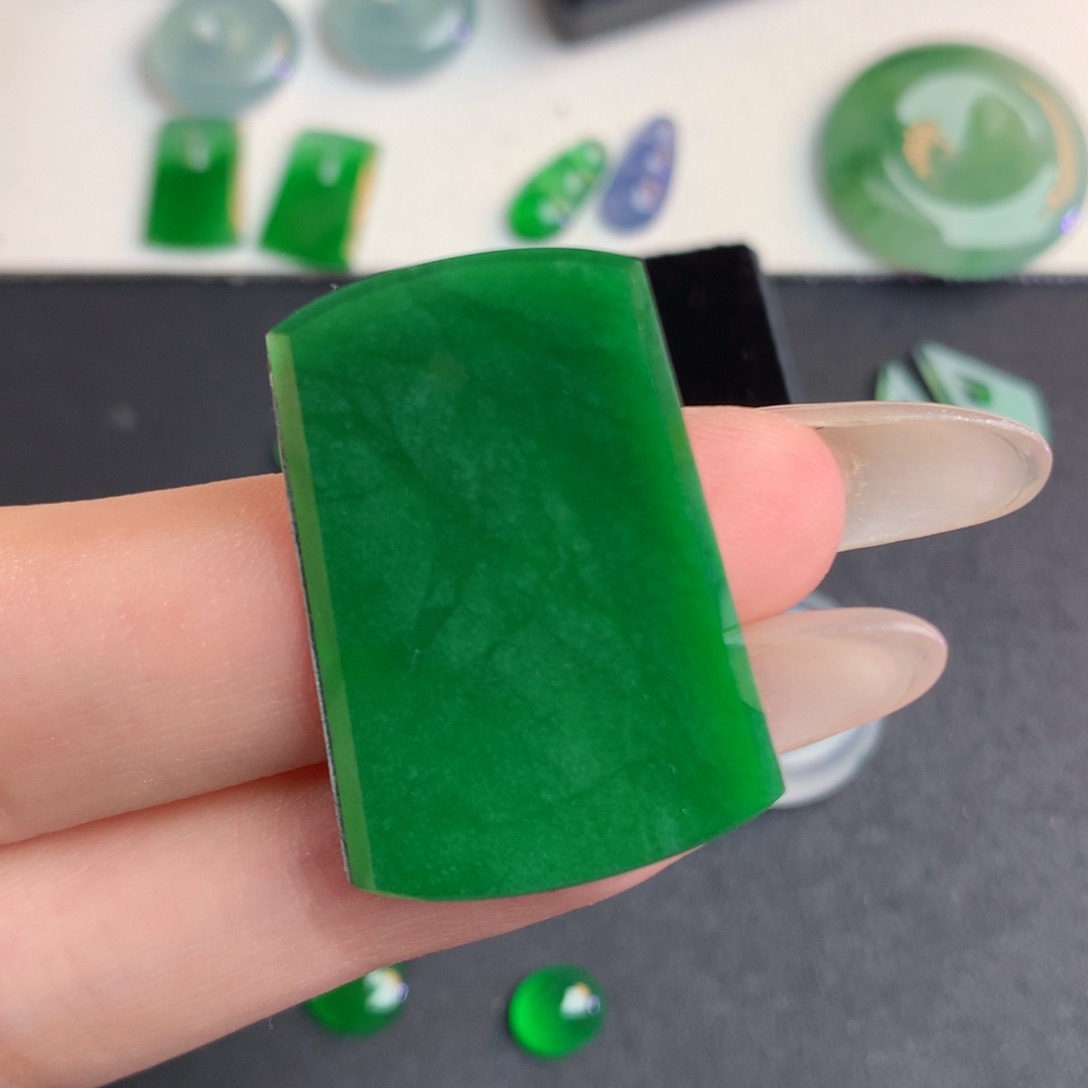 翡翠裸石30.62/21.32/1.8