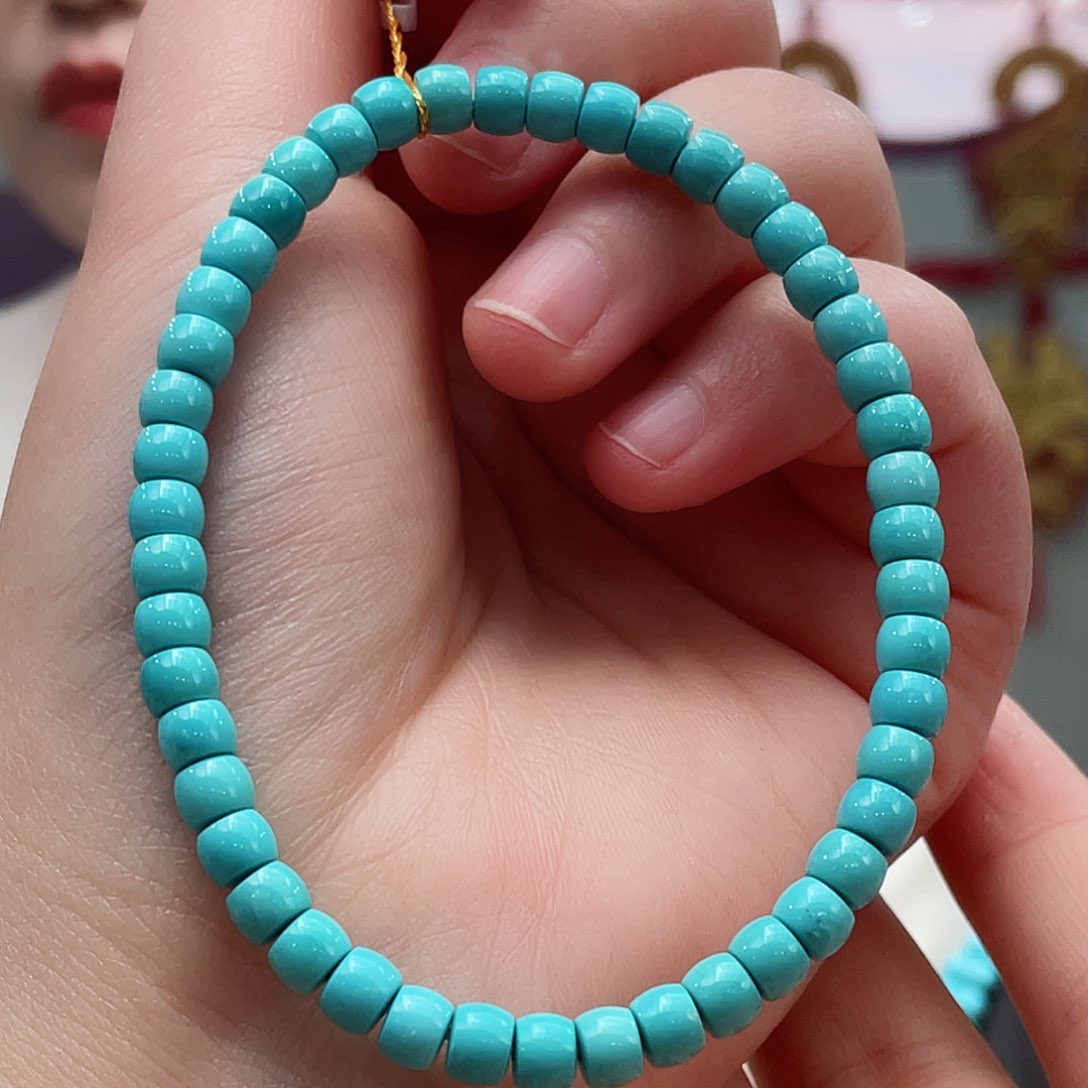 绿松石颈饰未镶嵌