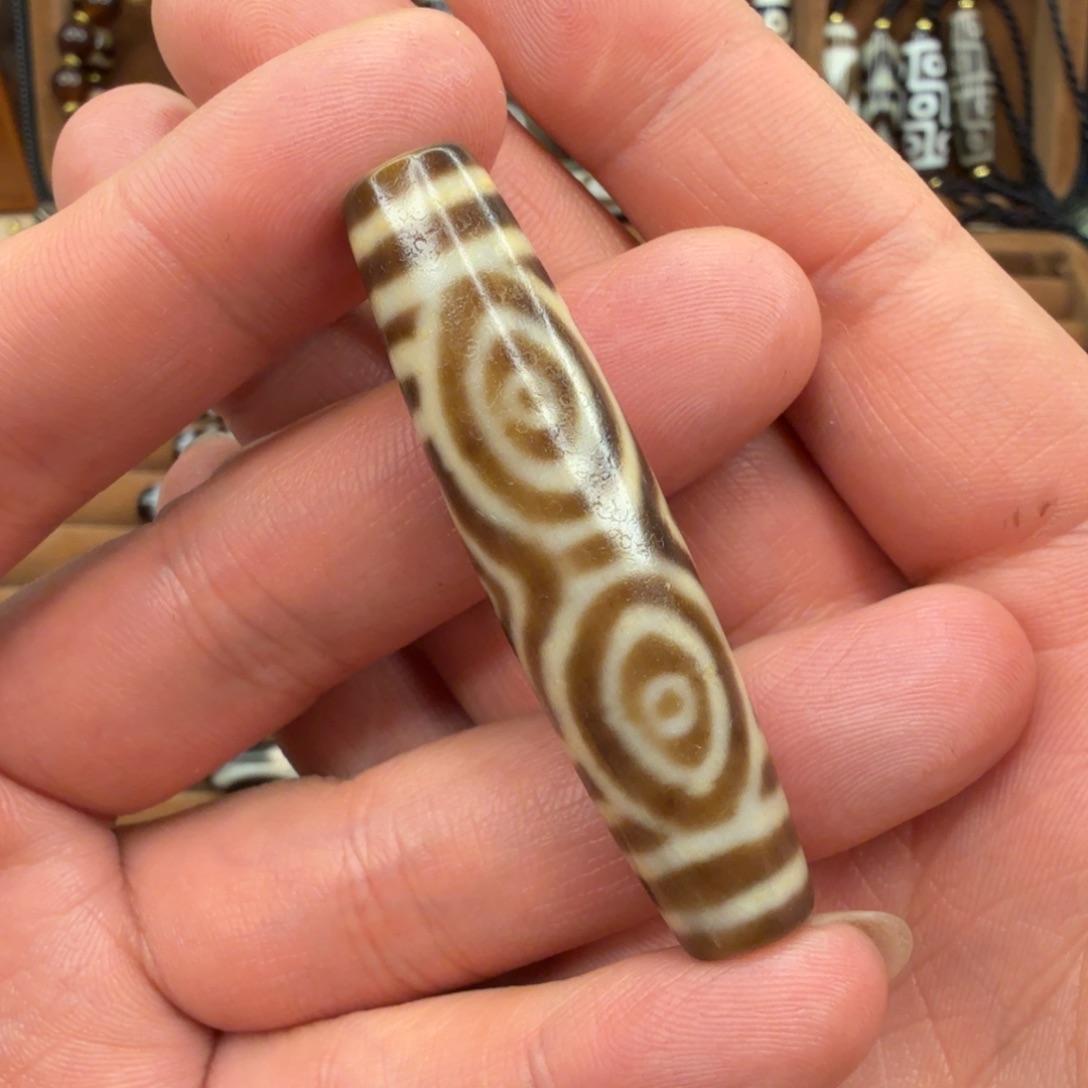 胡***一玛瑙/玉髓未镶嵌颈饰