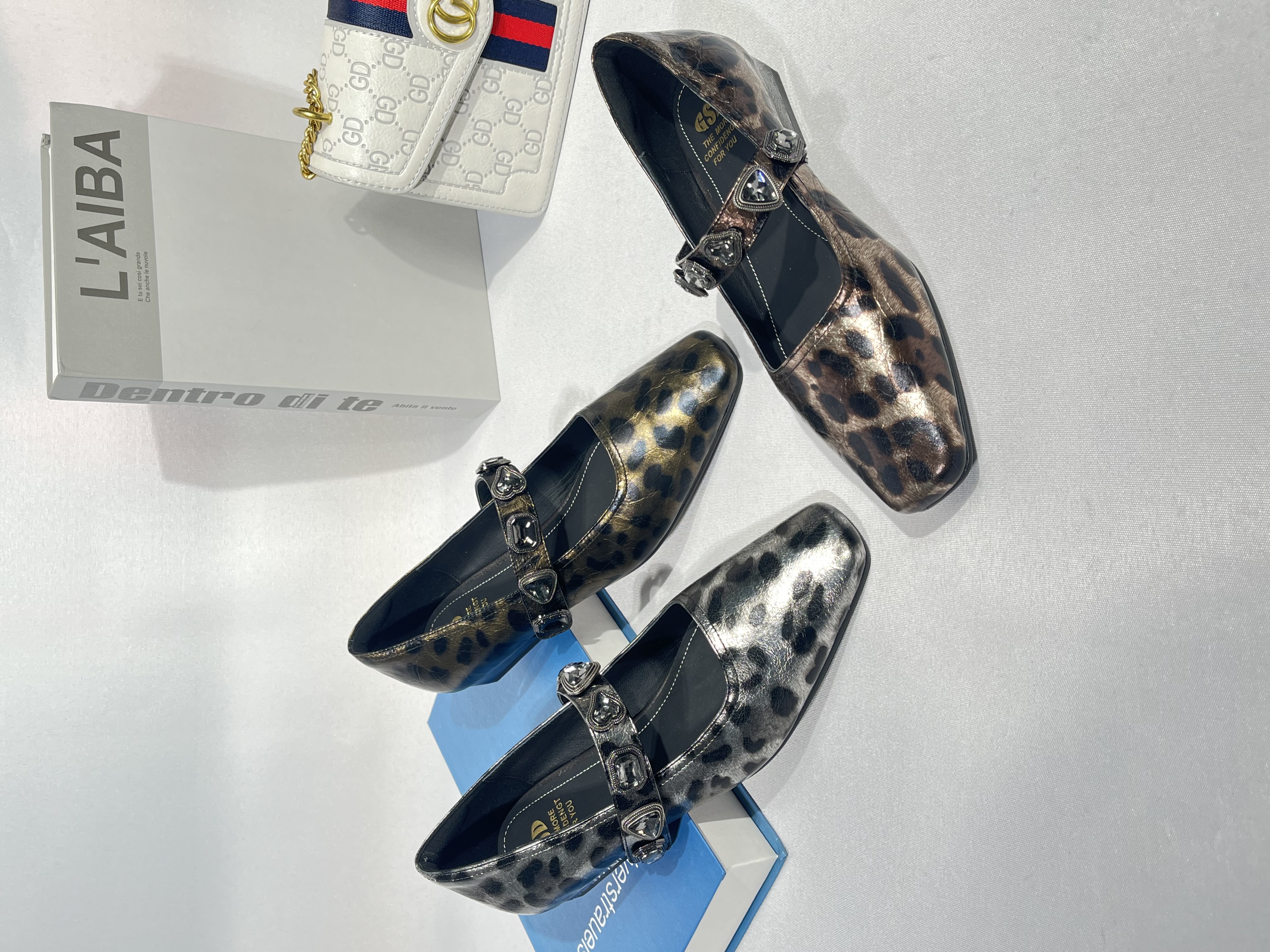 【茜尔薇雅】【2.5CM 】2025春季气质百搭金属豹纹真皮方头女士单鞋