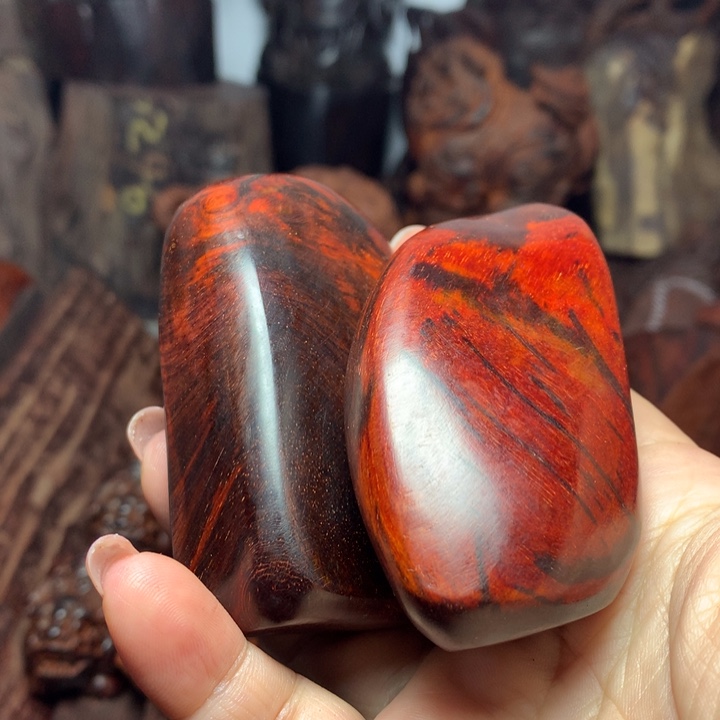 檀香紫檀（小叶紫檀）?**?