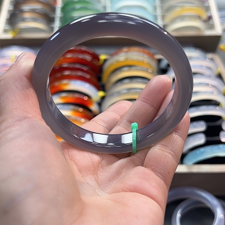 玛瑙/玉髓手镯未镶嵌