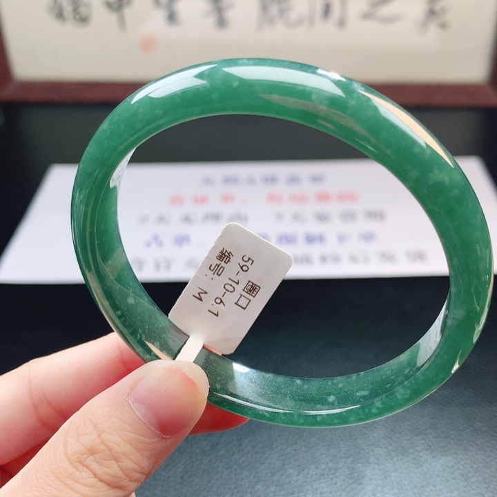 翡翠未镶嵌手镯翡翠手镯76