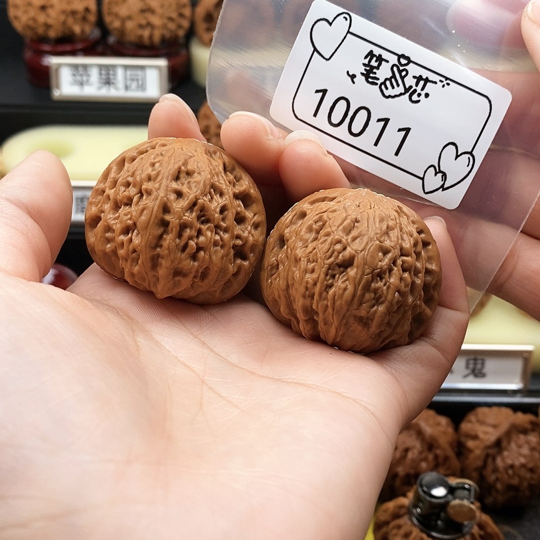 文玩核桃把件世****结铁锤10011