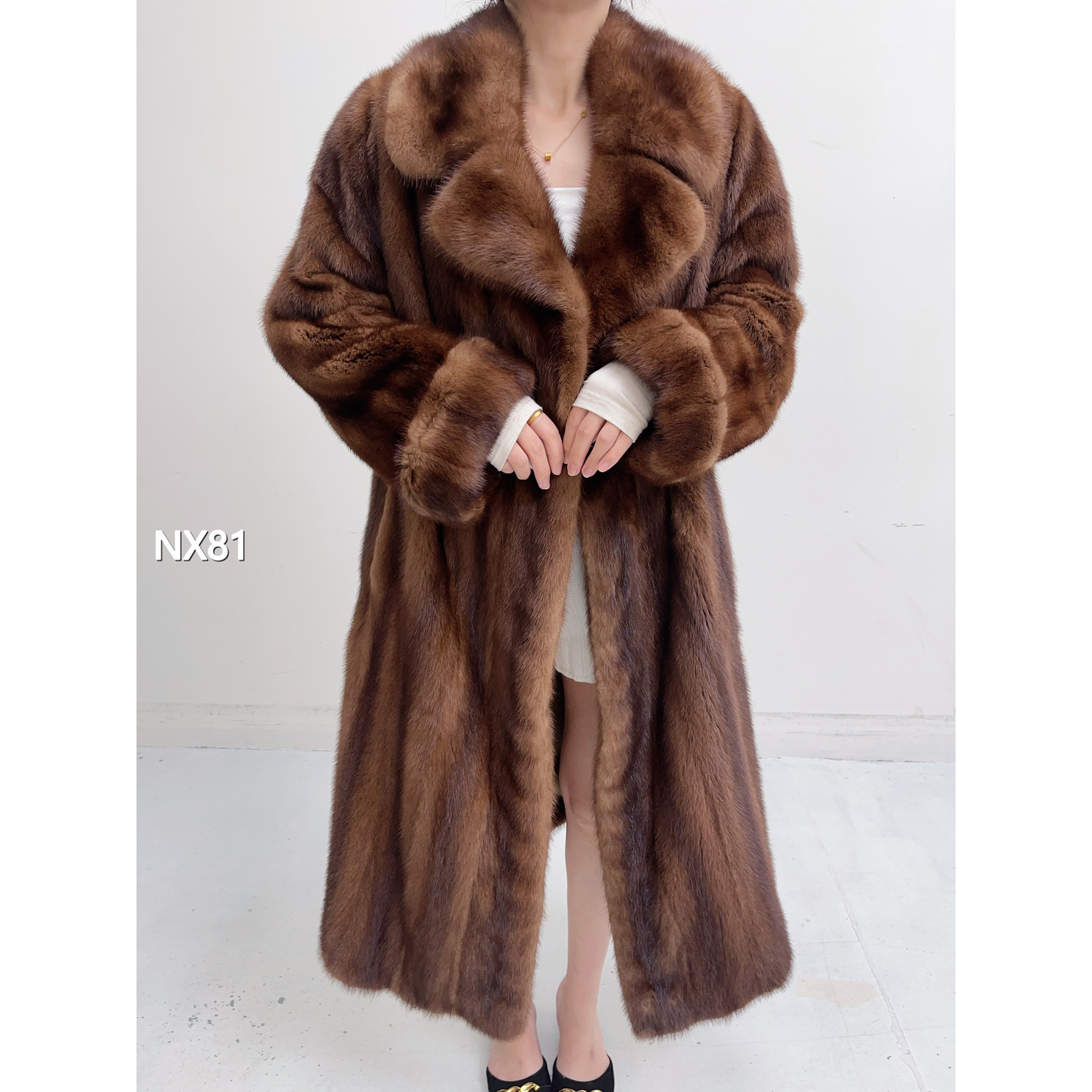 【NX81】2XL 蜜茶棕超长款全抽貂皮（肩43胸116衣105袖61）22081