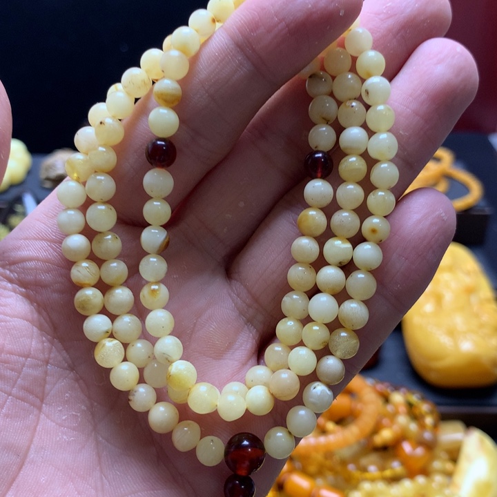 琥珀珠宝奇石未镶嵌