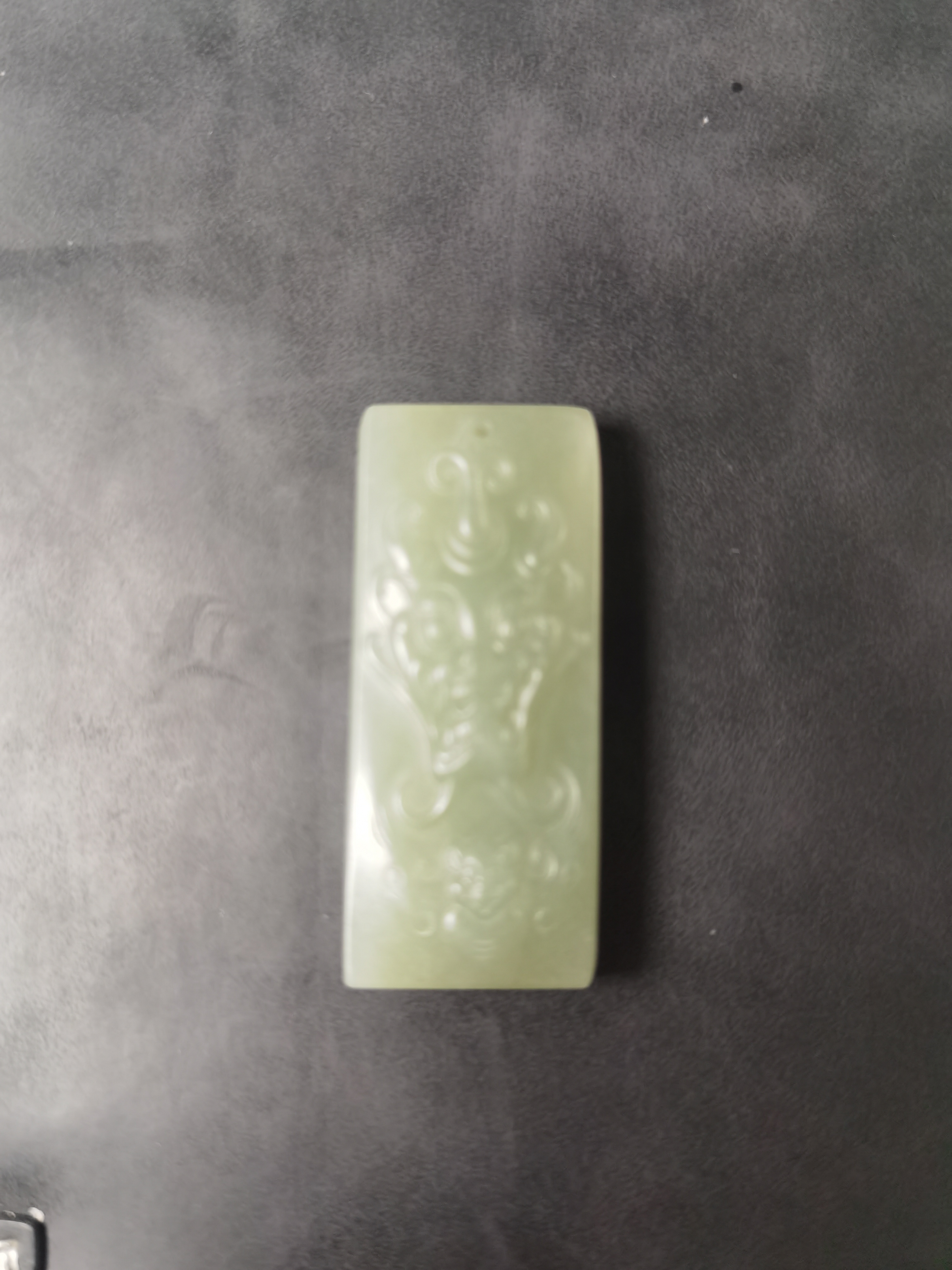 新疆和田玉兽面，