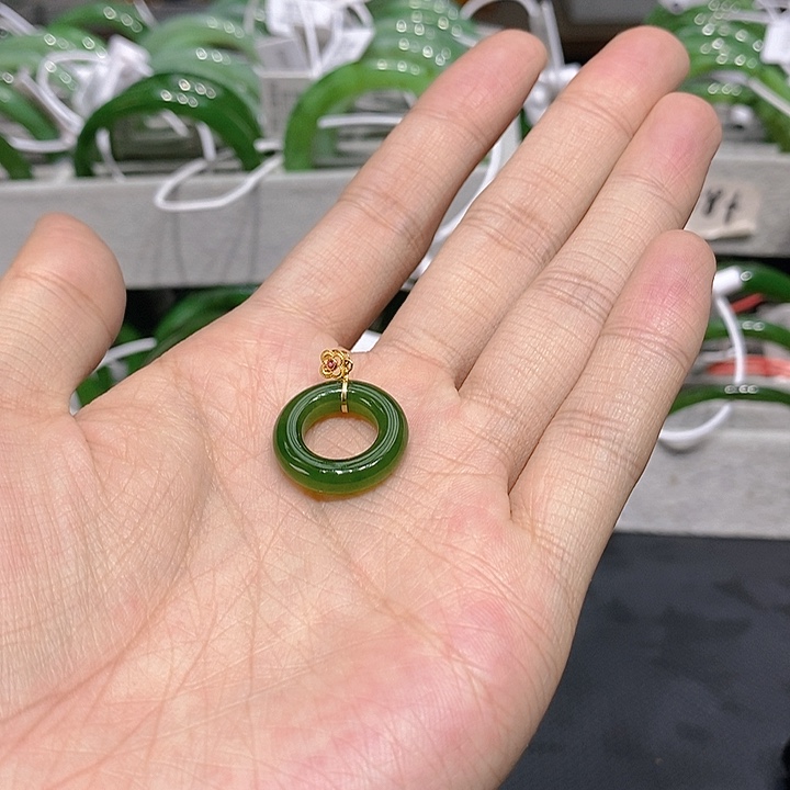 和田玉18K金镶嵌吊坠(不含链)