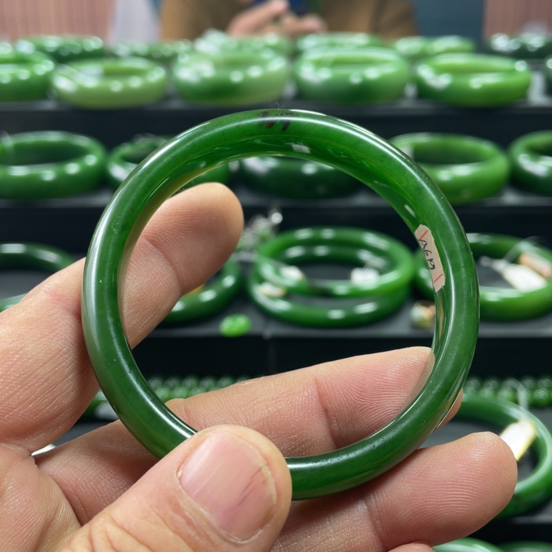 和田玉（碧玉）手镯未镶嵌