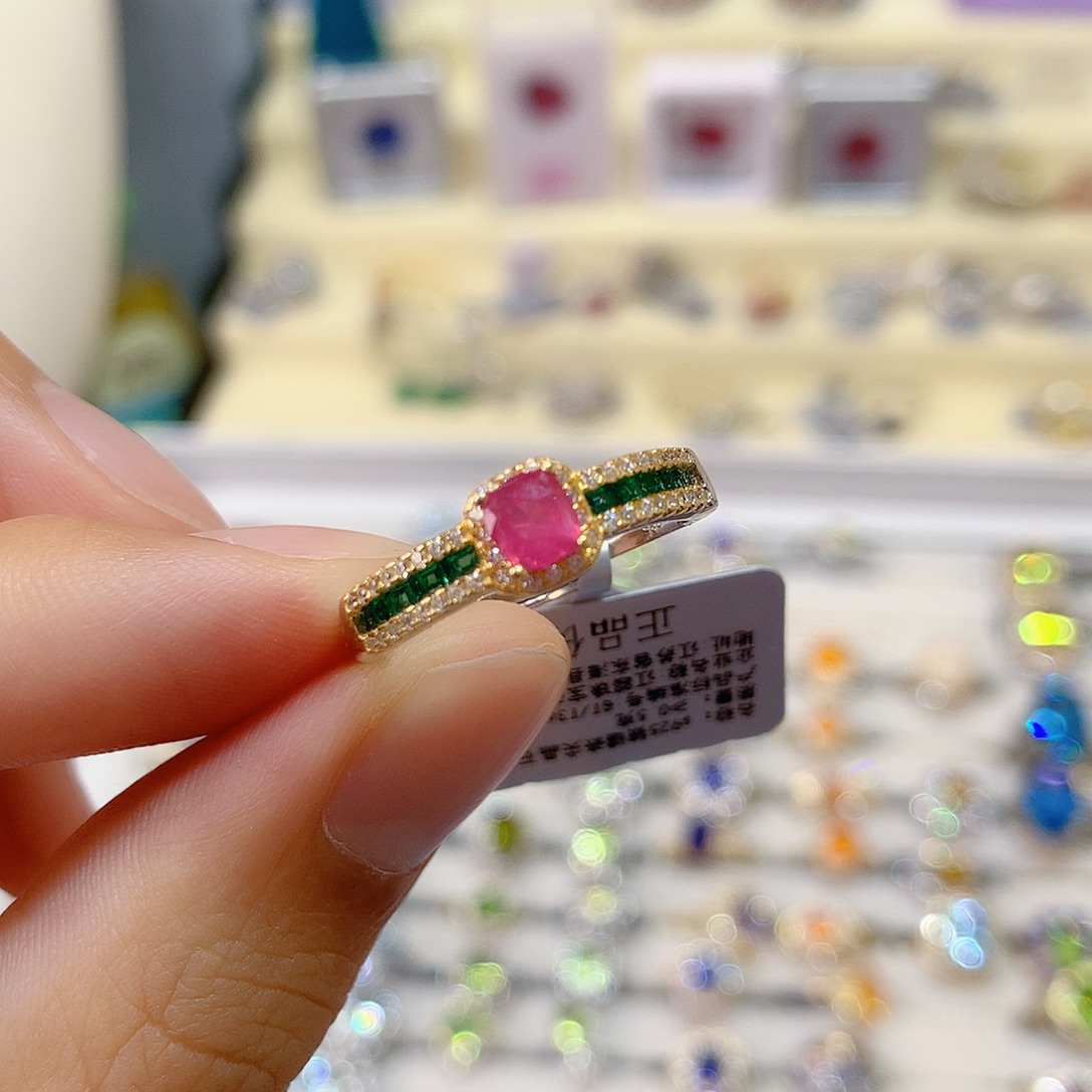 银S925镶嵌戒指尖晶石