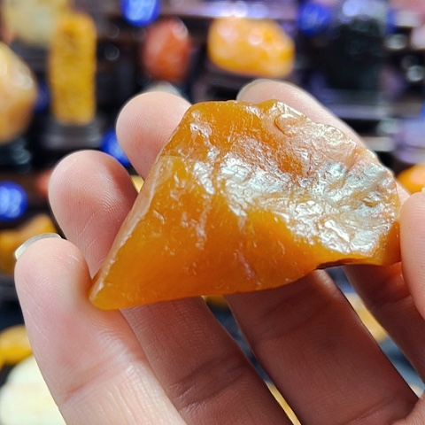 田黄石燕**哥田黄石原石