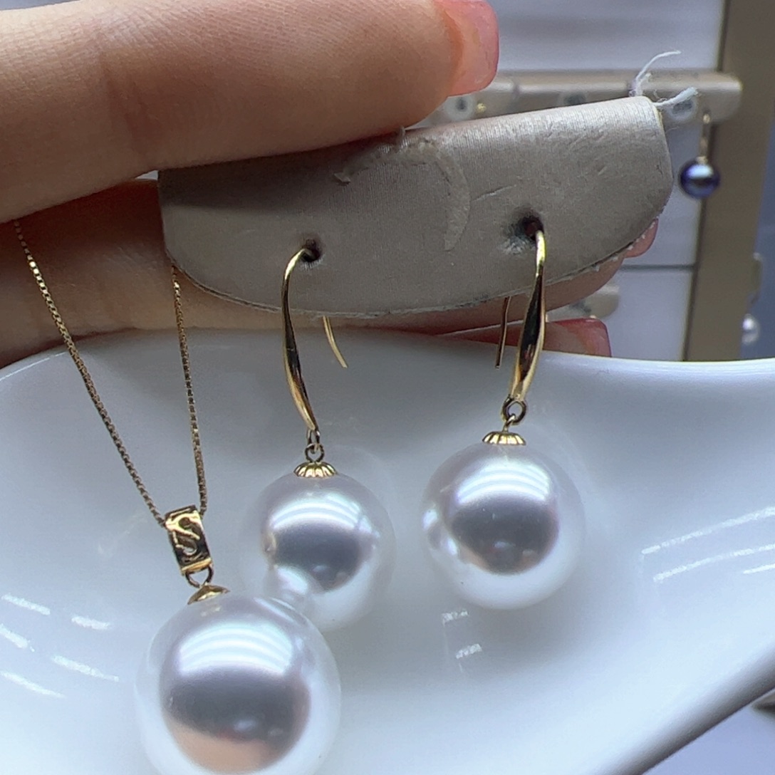 淡水珍珠18K金镶嵌吊坠(赠链)