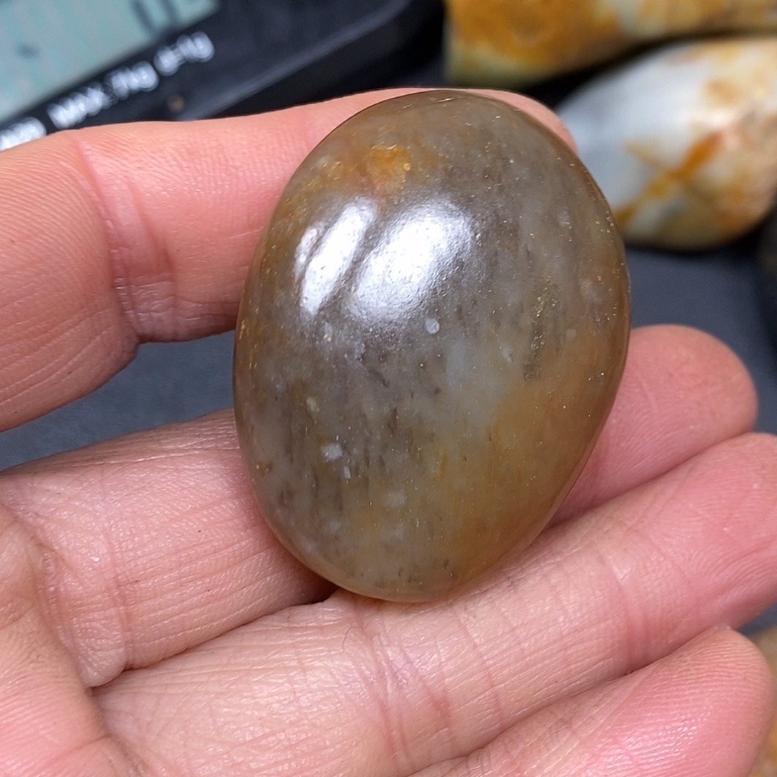 和田玉未镶嵌珠宝奇石