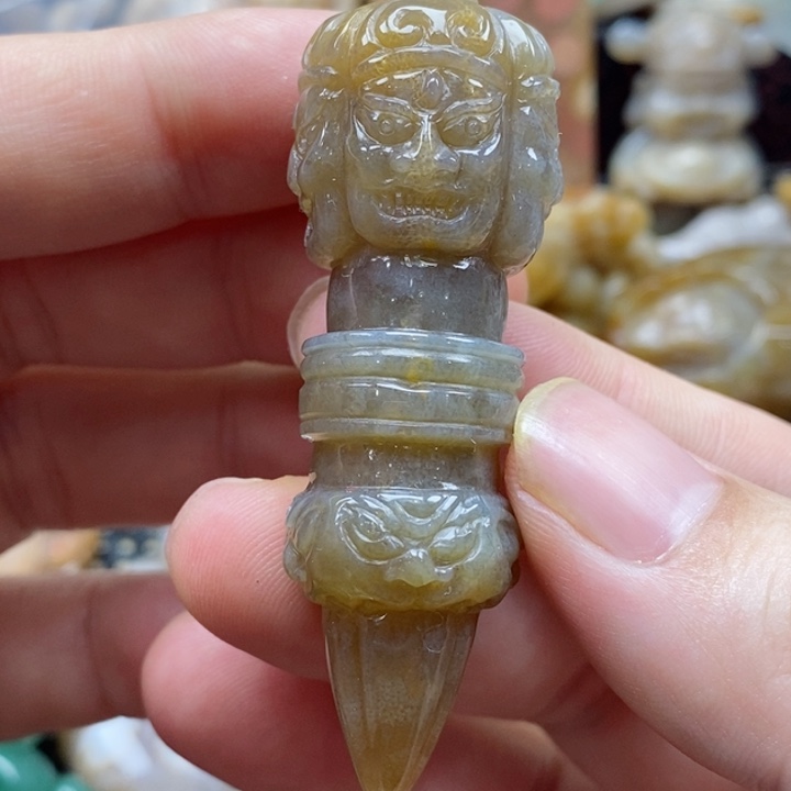 石英质玉颈饰未镶嵌