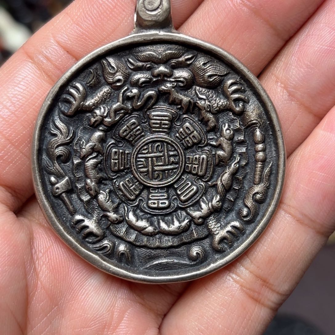 自**@铜星月菩提吊坠项链