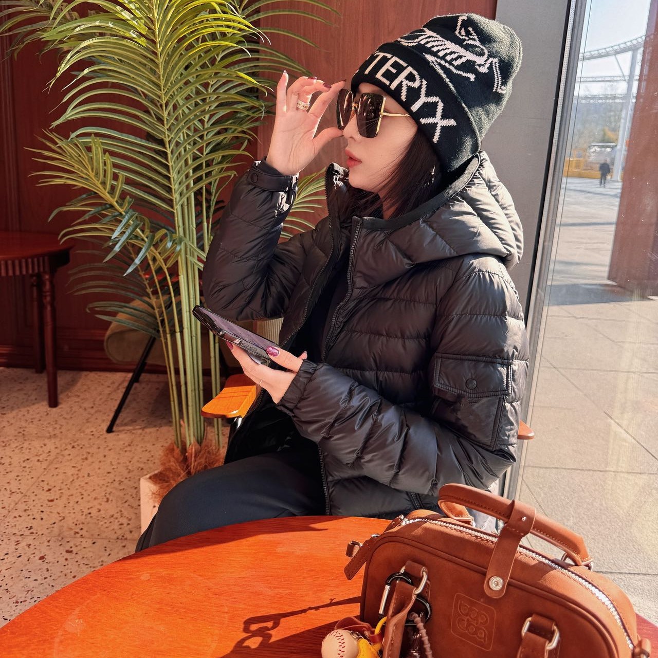 2025秋季新款无胆直冲轻薄通体90鹅绒男女同款羽绒服