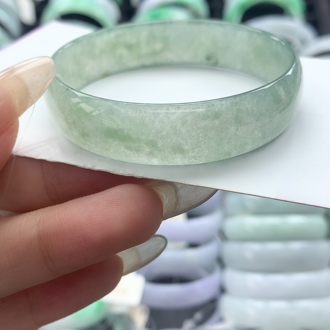 未镶嵌手镯翡翠公主