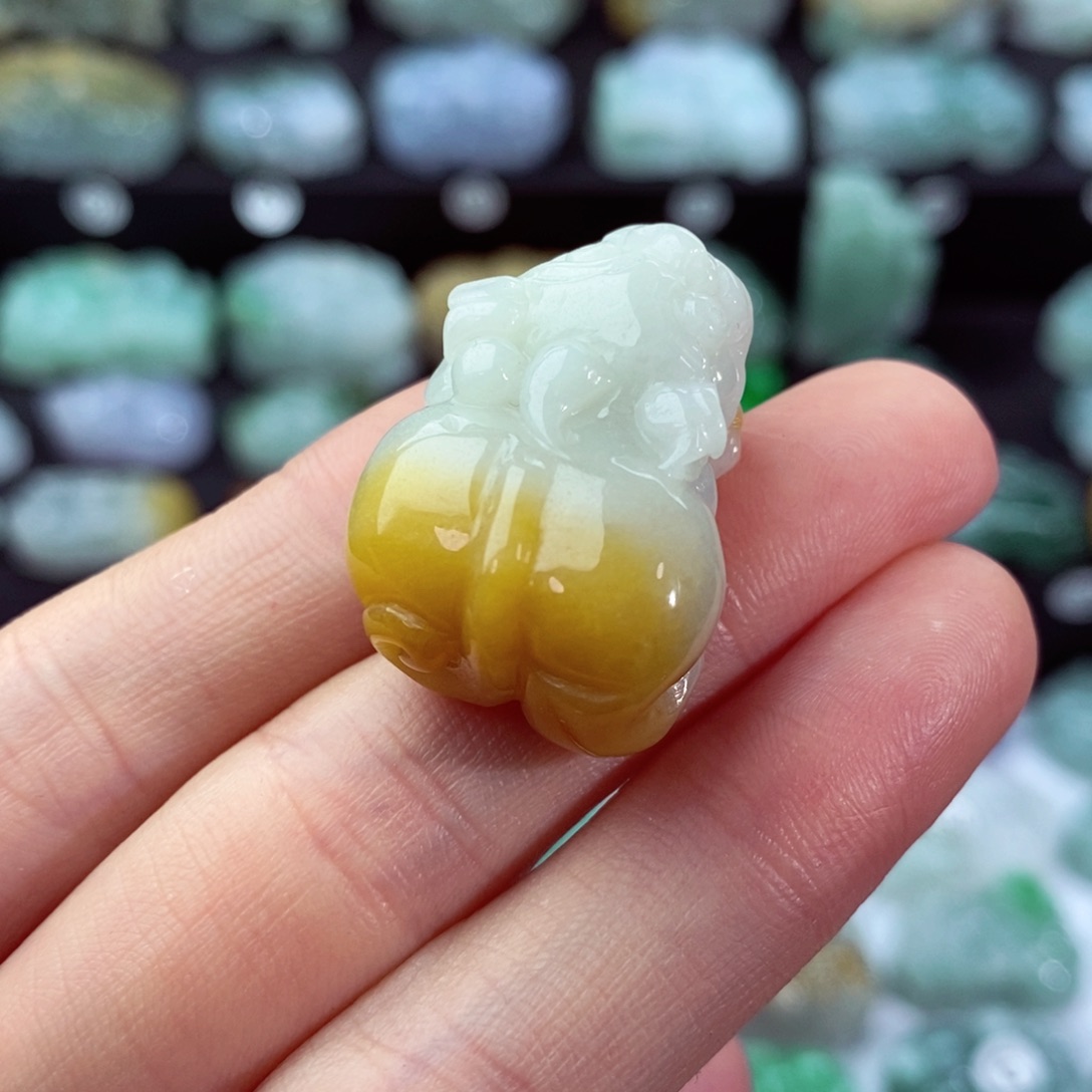 翡翠颈饰未镶嵌天然