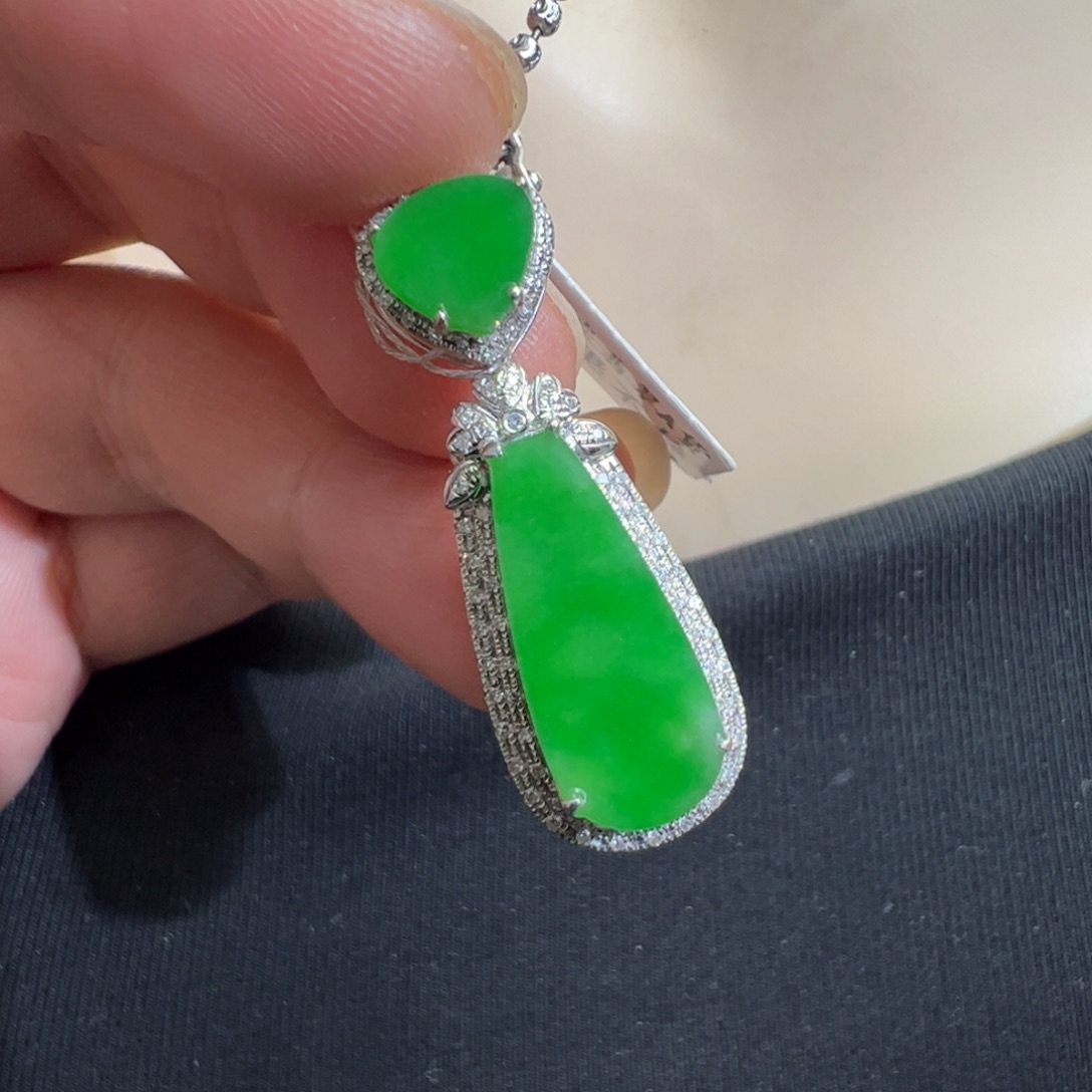 翡翠吊坠(不含链)18K金镶嵌