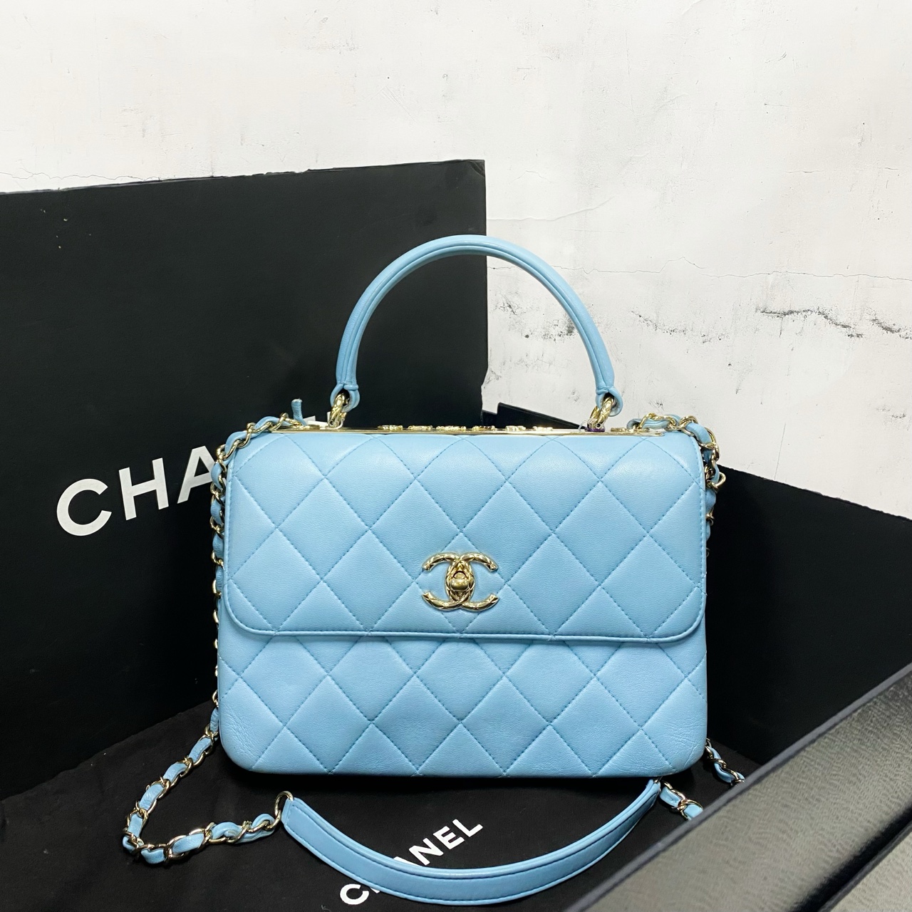 99新 Chanel/香奈儿    香奈儿浮雕蓝色trandy cc中号芯片款