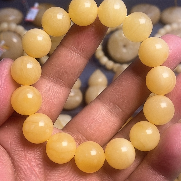 蜜蜡手链未镶嵌天然俄料蜜蜡手串。