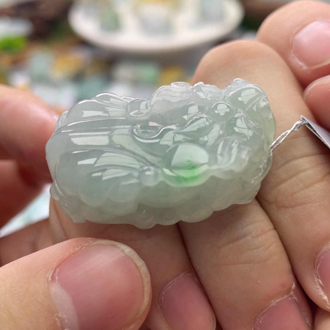 翡翠颈饰未镶嵌貔貅