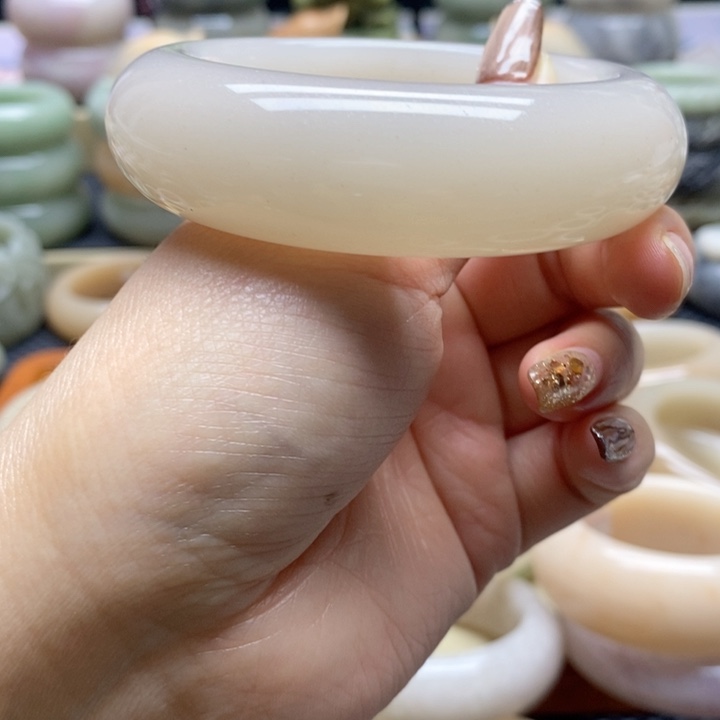 石英岩玉手镯未镶嵌岁**好