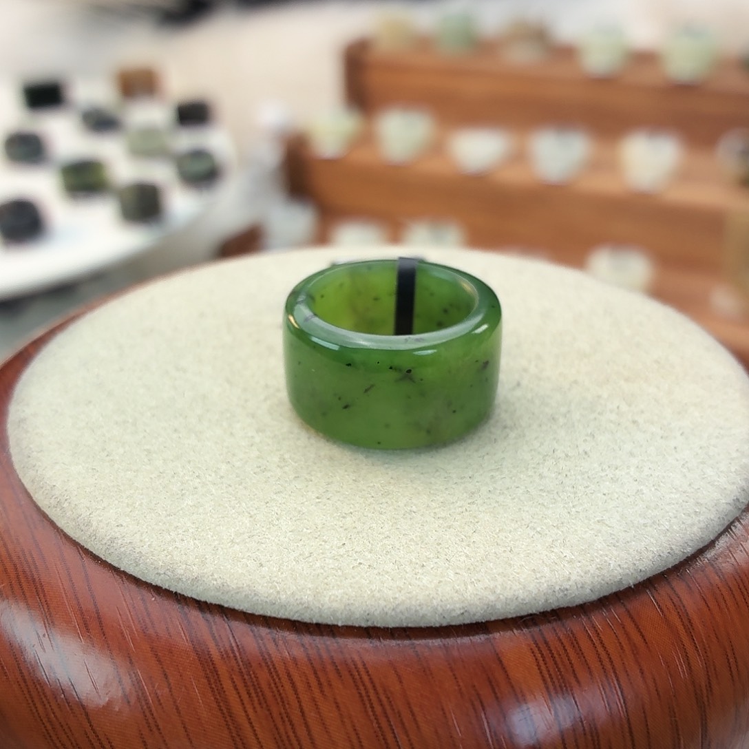 和田玉未镶嵌戒指i91碧玉圆切15.6mm