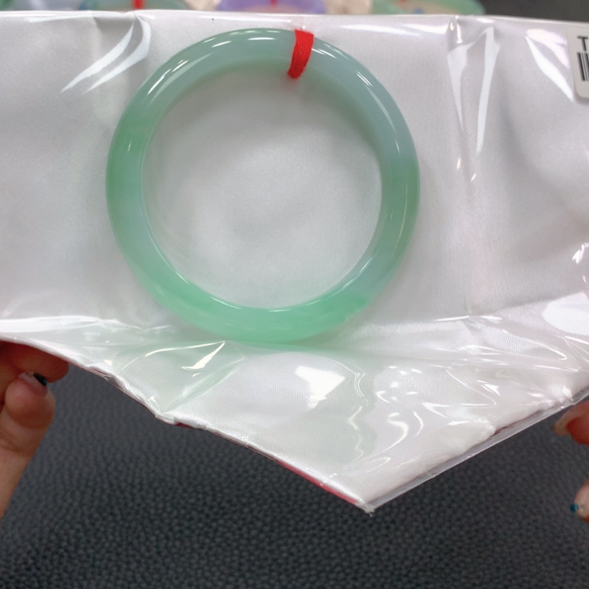 【闪购商品】翡翠手镯未镶嵌?*c翡翠