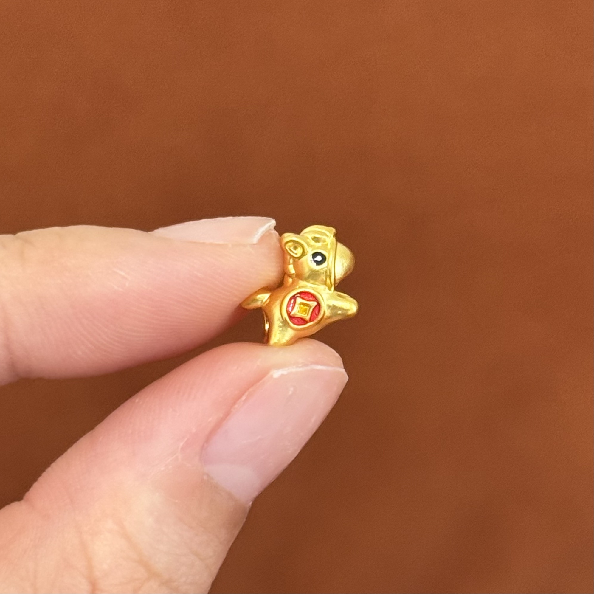 贝贝黄金 足金999 金币木马 红色 珐琅彩 中穿 5D工艺 2 25