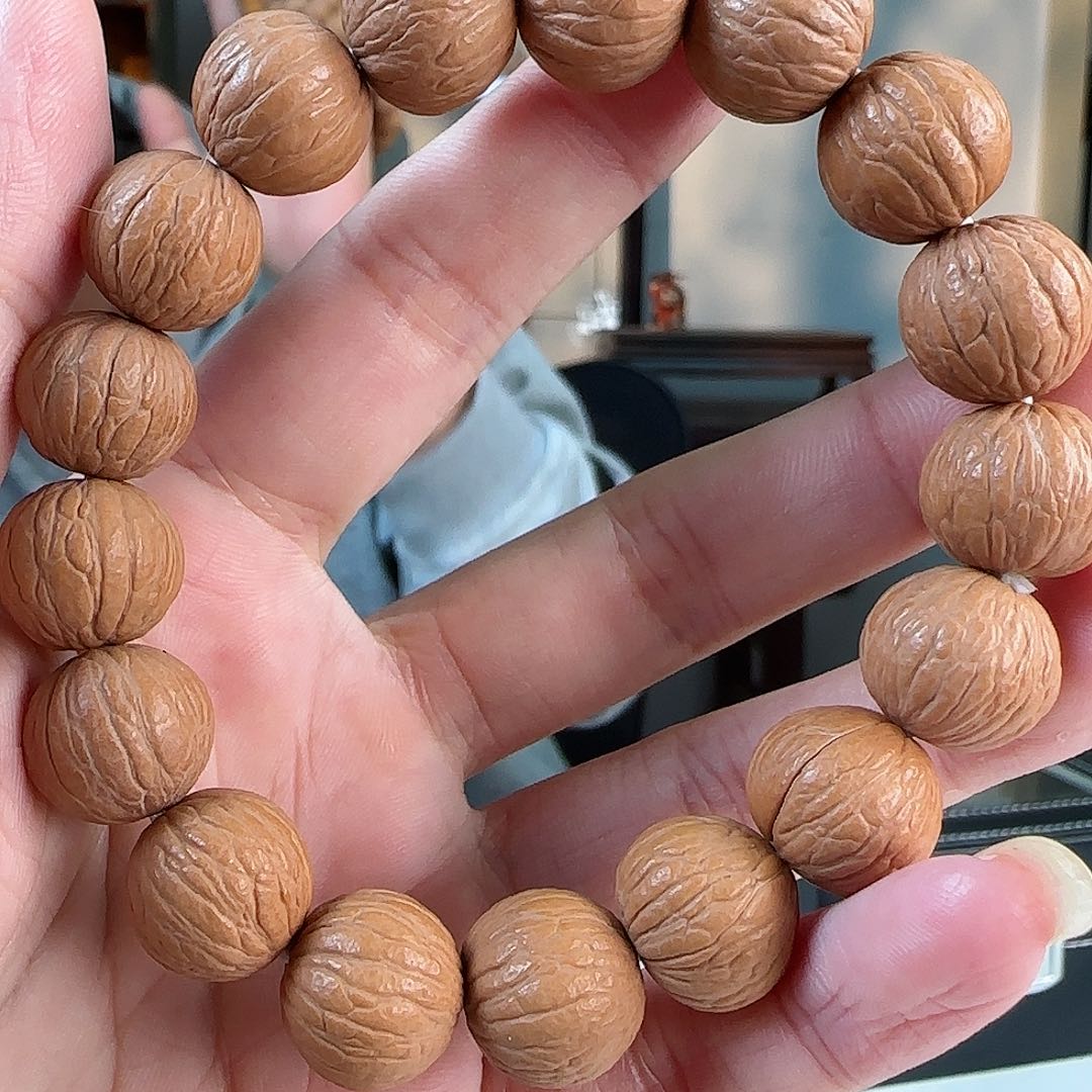 猴头核桃吊坠猴头凤羽