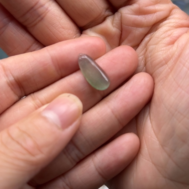 翡翠颈饰未镶嵌瓜