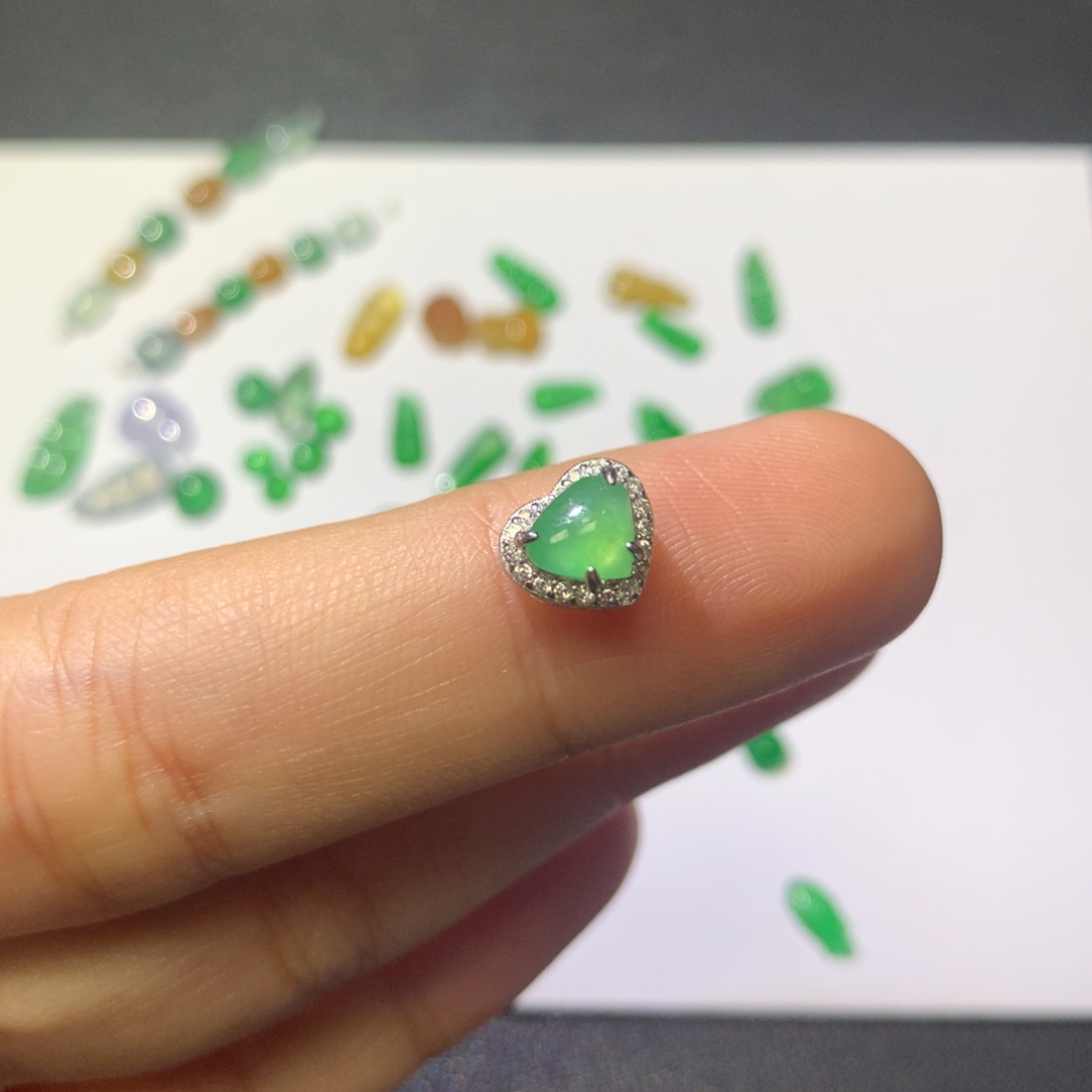 颈饰银S925镶嵌翡翠梁**X