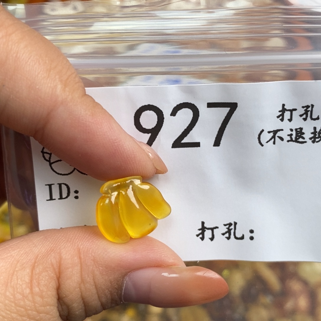 茹***u琥珀未镶嵌珠宝奇石