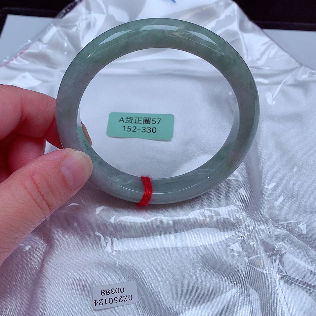 翡翠手镯未镶嵌152号