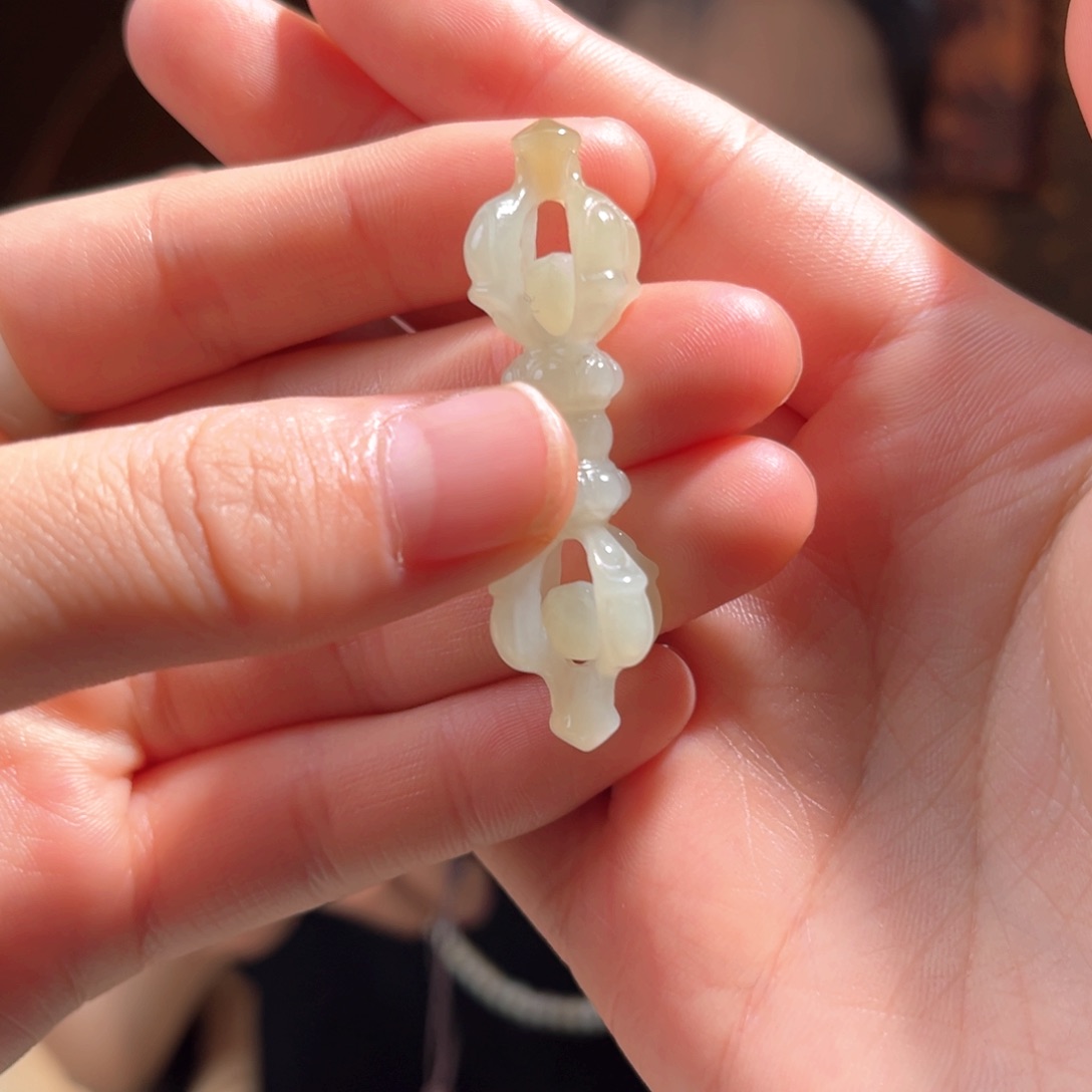 吊坠(不含链)未镶嵌和田玉新疆且末糖白金刚杵450