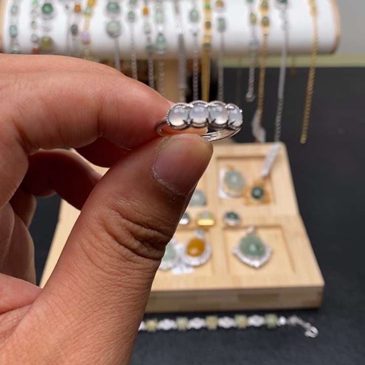 翡翠戒指银S925镶嵌1111