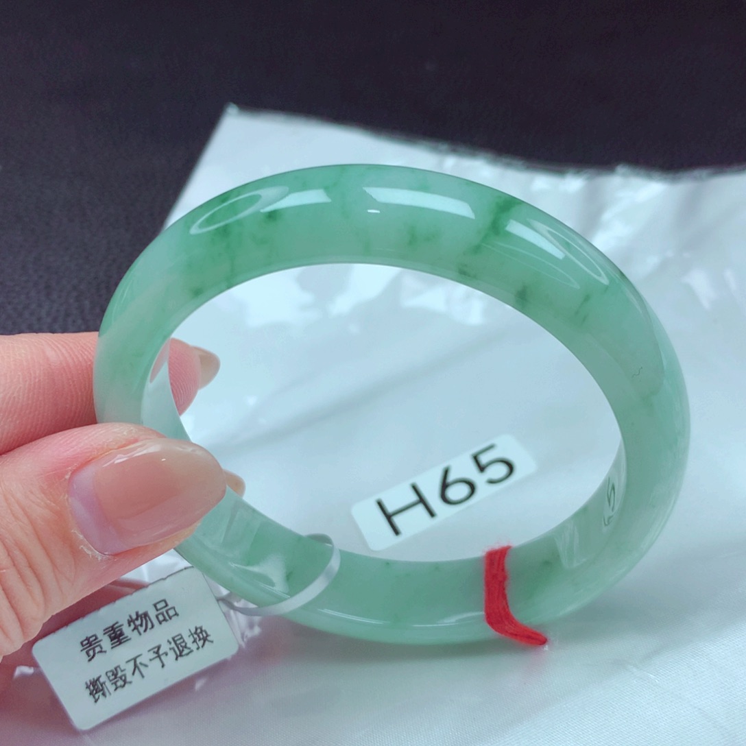 翡翠手镯未镶嵌手镯88