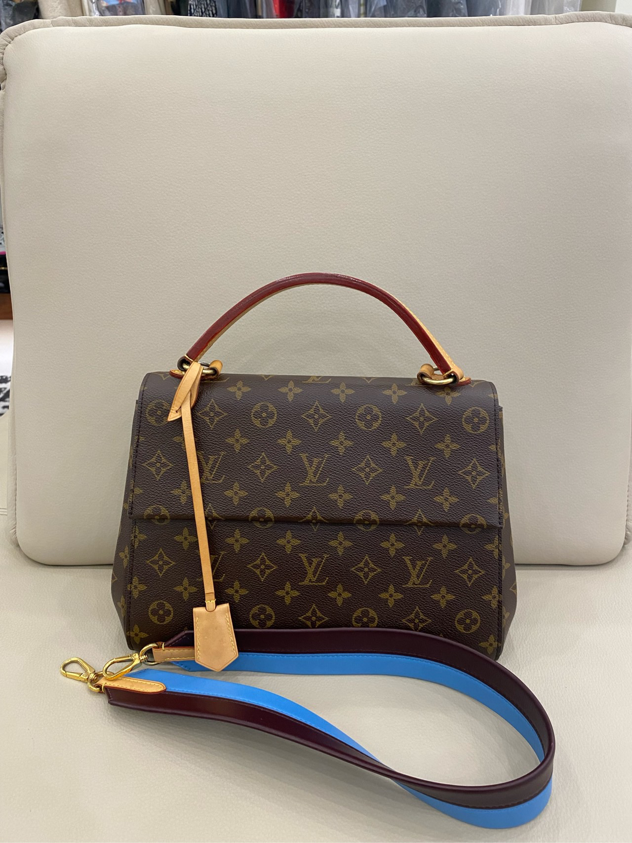 95新 LouisVuitton/路易威登 LV Cluny中号斜挎包 老花蓝肩带 