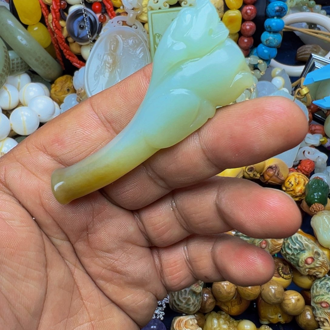 未镶嵌和田玉挂件天然的