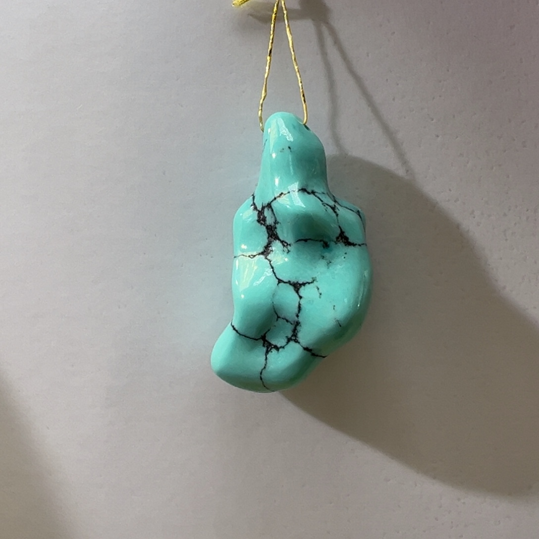 绿松石未镶嵌挂件