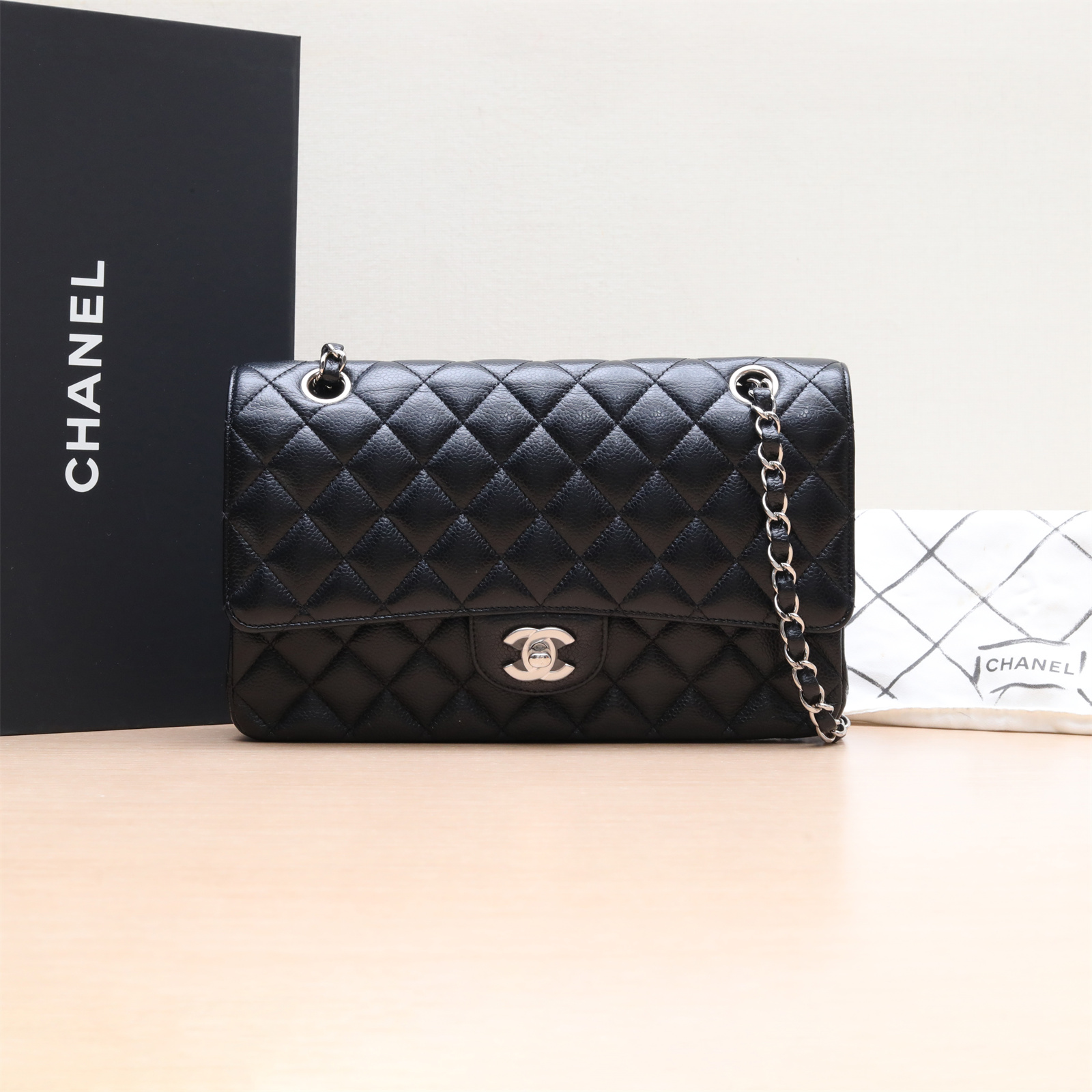 95新 Chanel/香奈儿 活动黑黑CF 经典款 口盖包 中号 19开 240745