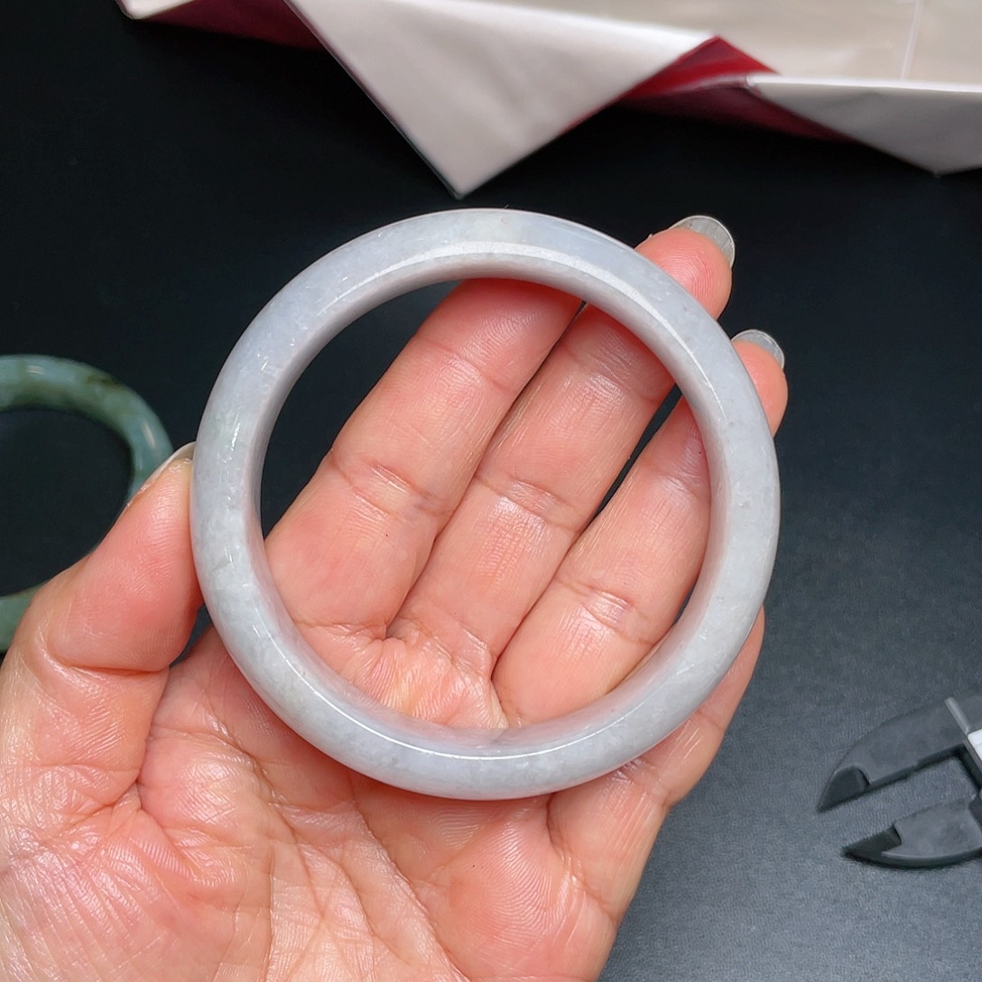 翡翠未镶嵌手镯缅甸天然翡翠手镯