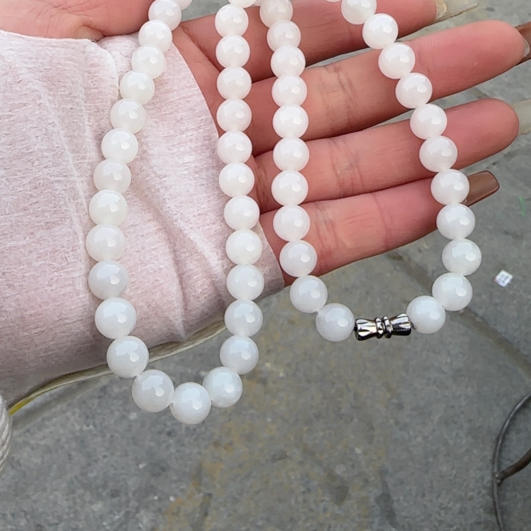 和田玉未镶嵌颈饰卡八妈妈链