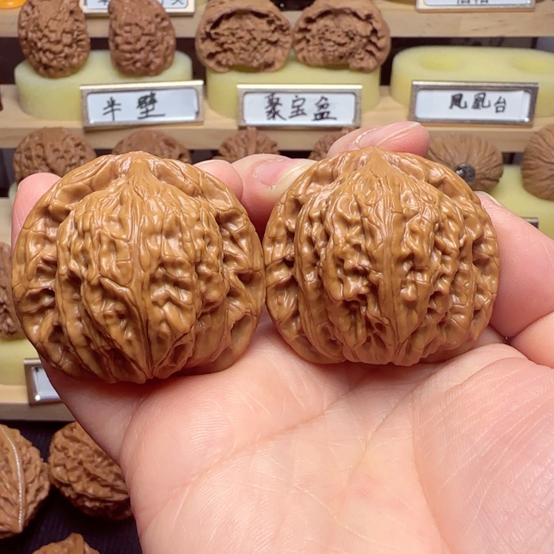 文玩核桃吊坠僧帽43