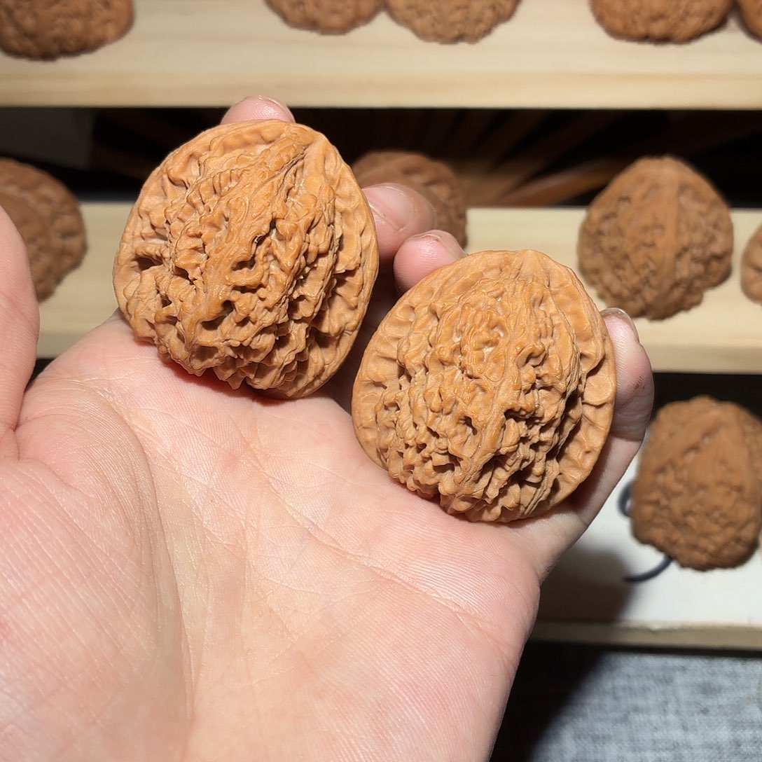 文玩核桃吊坠9.9，